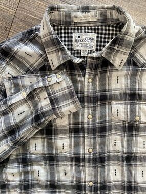 Lucky Brand Medium Western Pearl Snap Button Flip Cuff Black White Dobby Plaid